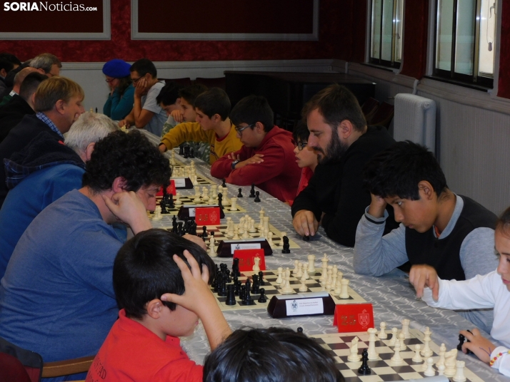 En im&aacute;genes: Los mejores jugadores de ajedrez de la provincia se dan cita en el torneo de San Saturio