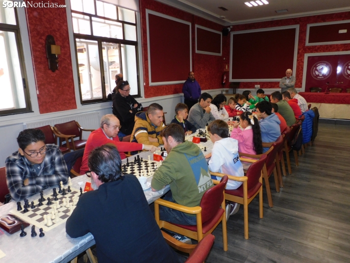 En im&aacute;genes: Los mejores jugadores de ajedrez de la provincia se dan cita en el torneo de San Saturio