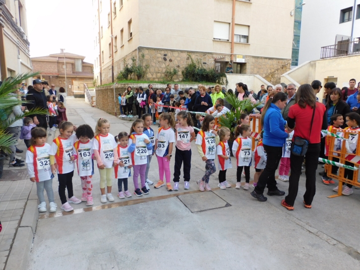 En im&aacute;genes: M&aacute;s de un centenar de j&oacute;venes participan en la Carrera del Pilar