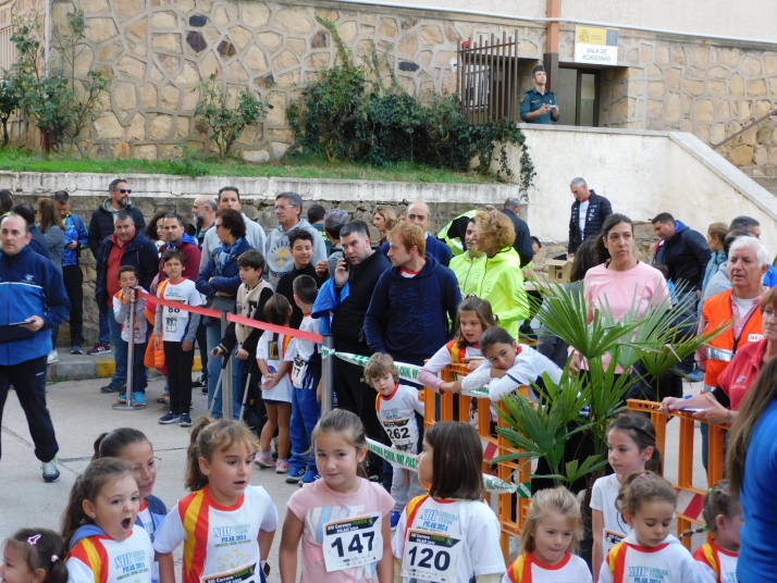 En im&aacute;genes: M&aacute;s de un centenar de j&oacute;venes participan en la Carrera del Pilar