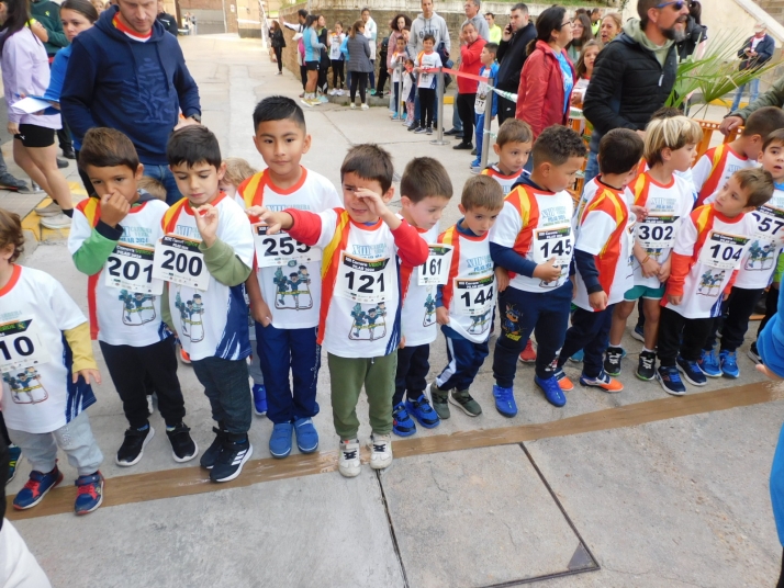 En im&aacute;genes: M&aacute;s de un centenar de j&oacute;venes participan en la Carrera del Pilar