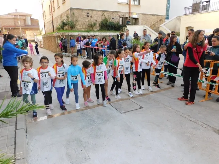 En im&aacute;genes: M&aacute;s de un centenar de j&oacute;venes participan en la Carrera del Pilar