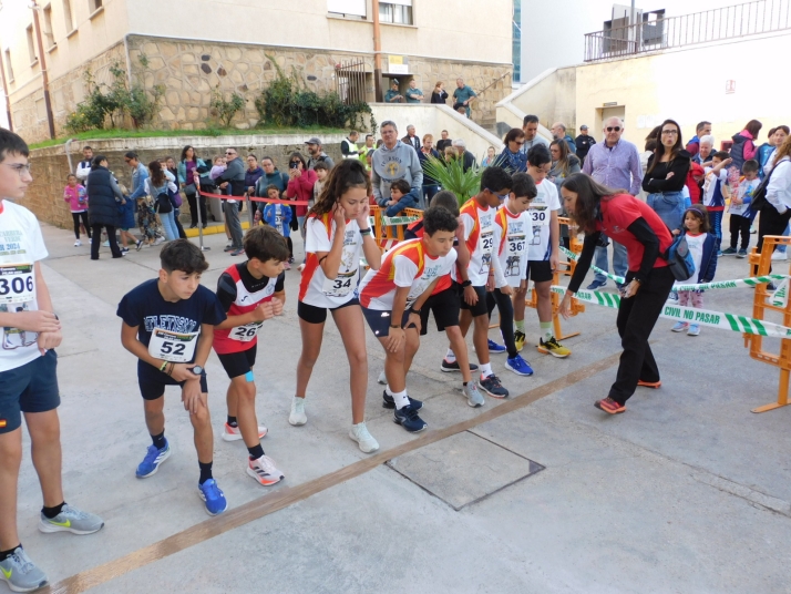 En im&aacute;genes: M&aacute;s de un centenar de j&oacute;venes participan en la Carrera del Pilar