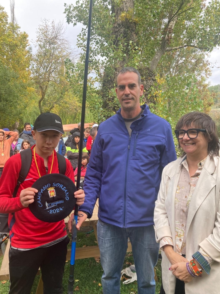 Fotos: Los m&aacute;s peque&ntilde;os tambi&eacute;n se atreven a pescar en el torneo de El Campano Chico