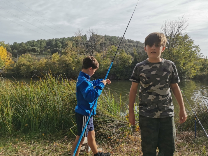 Fotos: Los m&aacute;s peque&ntilde;os tambi&eacute;n se atreven a pescar en el torneo de El Campano Chico