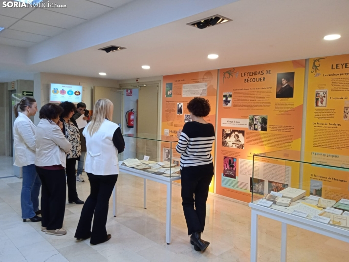 La Biblioteca municipal celebra su Día Internacional con la inauguración de la muestra ‘Leyendas de Soria’