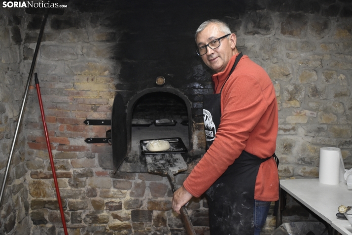 Este pueblo de Soria presume de un horno centenario que sigue cociendo pan