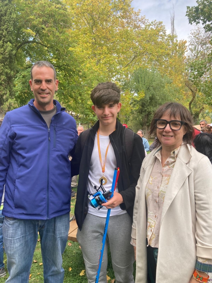 Fotos: Los m&aacute;s peque&ntilde;os tambi&eacute;n se atreven a pescar en el torneo de El Campano Chico