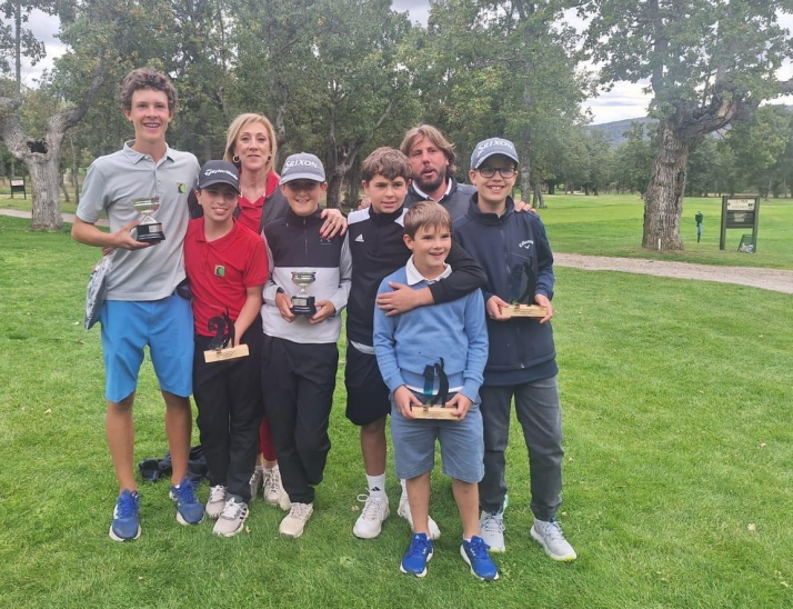 Miguel López y Enzo Jiménez conquistan en ‘casa’ el título en el Campeonato Juvenil de Castilla y León de golf