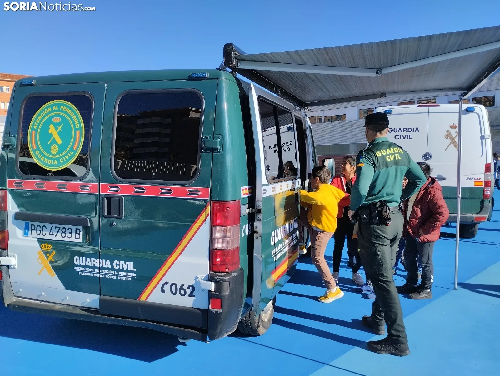 Los escolares sorianos disfrutan con las herramientas de trabajo de los FFCCSE.