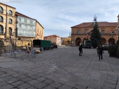 Una imagen de la plaza Mayor este mediodía de martes. /SG