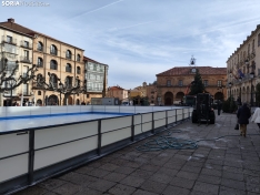 Una imagen de la plaza Mayor este mediodía de martes. /SG