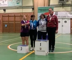 Foto 6 - Las sorianas dominan el &uacute;ltimo Regional absoluto de b&aacute;dminton