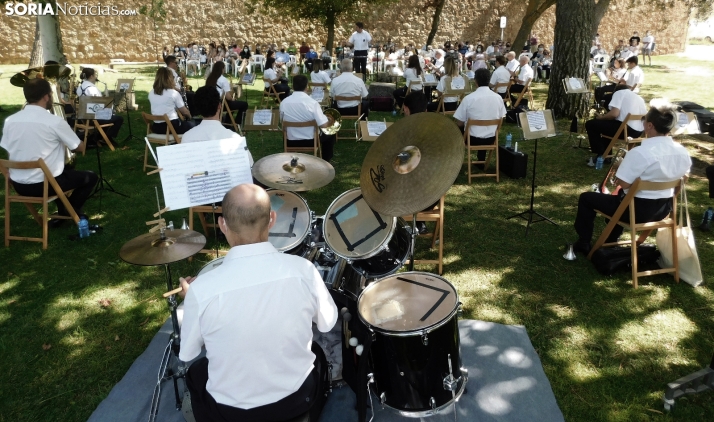 El concierto por Santa Cecilia de la Banda adnamantina, solidario con los afectados por la DANA