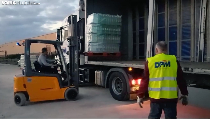 Llega el primer camión soriano de ayuda con productos de primera necesidad tras la DANA de Valencia