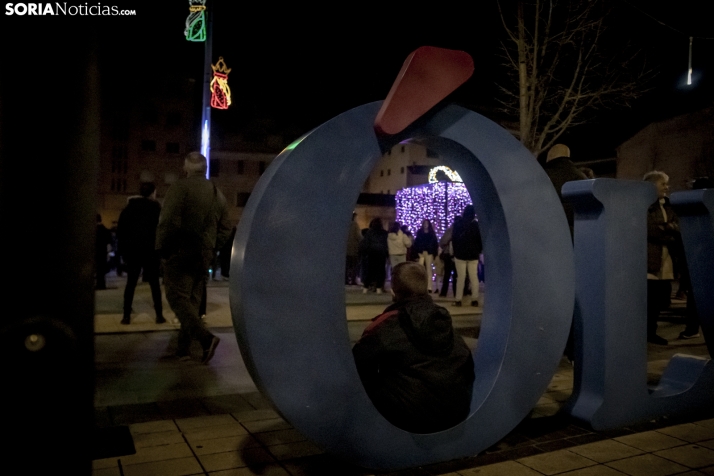 En im&aacute;genes: &Oacute;lvega da comienzo a la Navidad con el encendido de sus luces