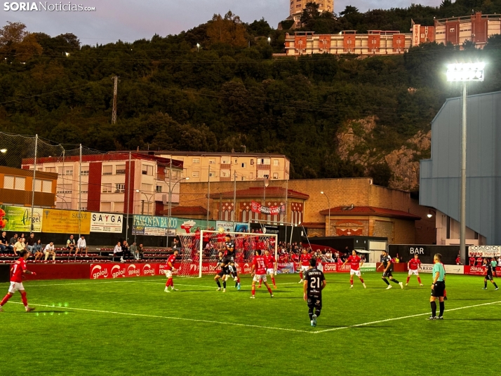 Así hemos vivido el Laredo vs Numancia de Segunda RFEF