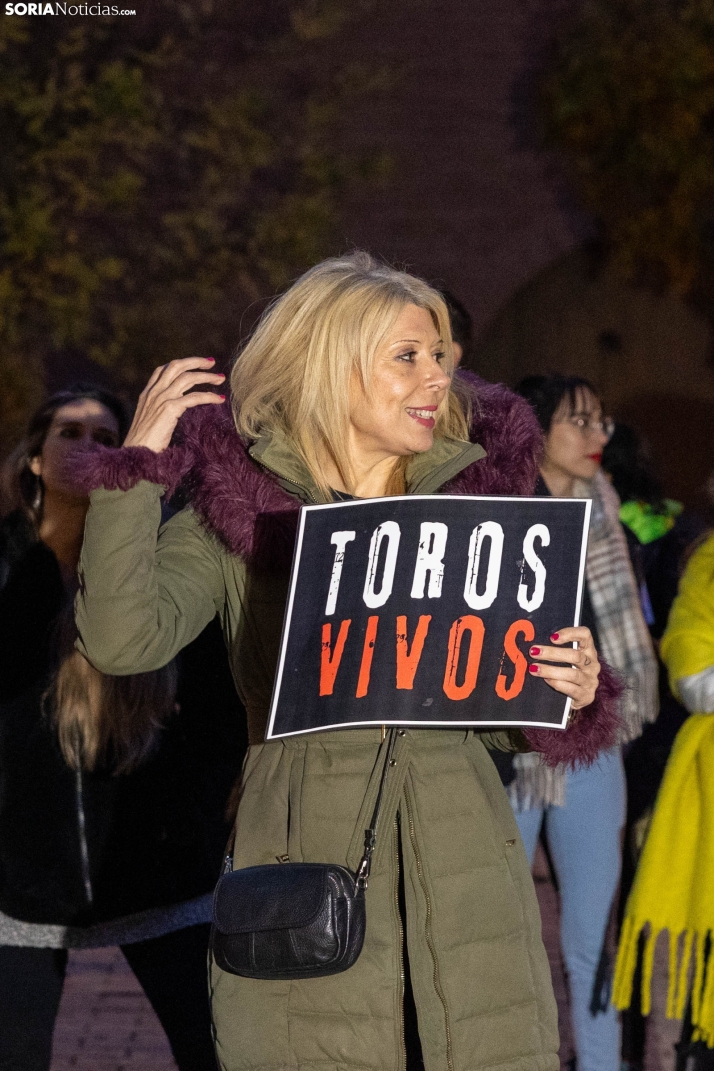 Manifestación PACMA Toro Jubilo./ Viksar Fotografía