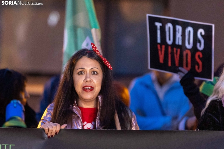 Manifestación PACMA Toro Jubilo./ Viksar Fotografía