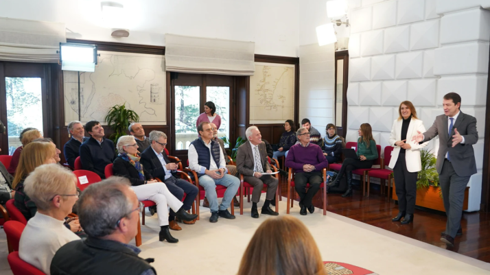 Más de 6.100 mayores vuelven a las aulas en Castilla y León con un programa que combate la soledad