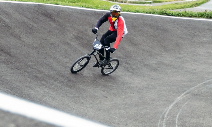 Este sábado, exhibición en el nuevo pump track de Santa Bárbara
