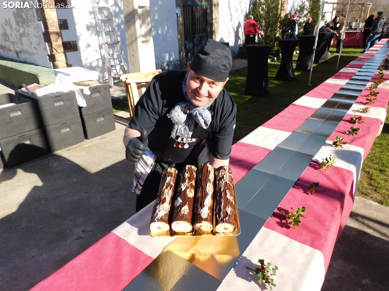 Foto 2 - Este pueblo de Soria elabora un dulce navide&ntilde;o de &iexcl;20 metros de longitud!