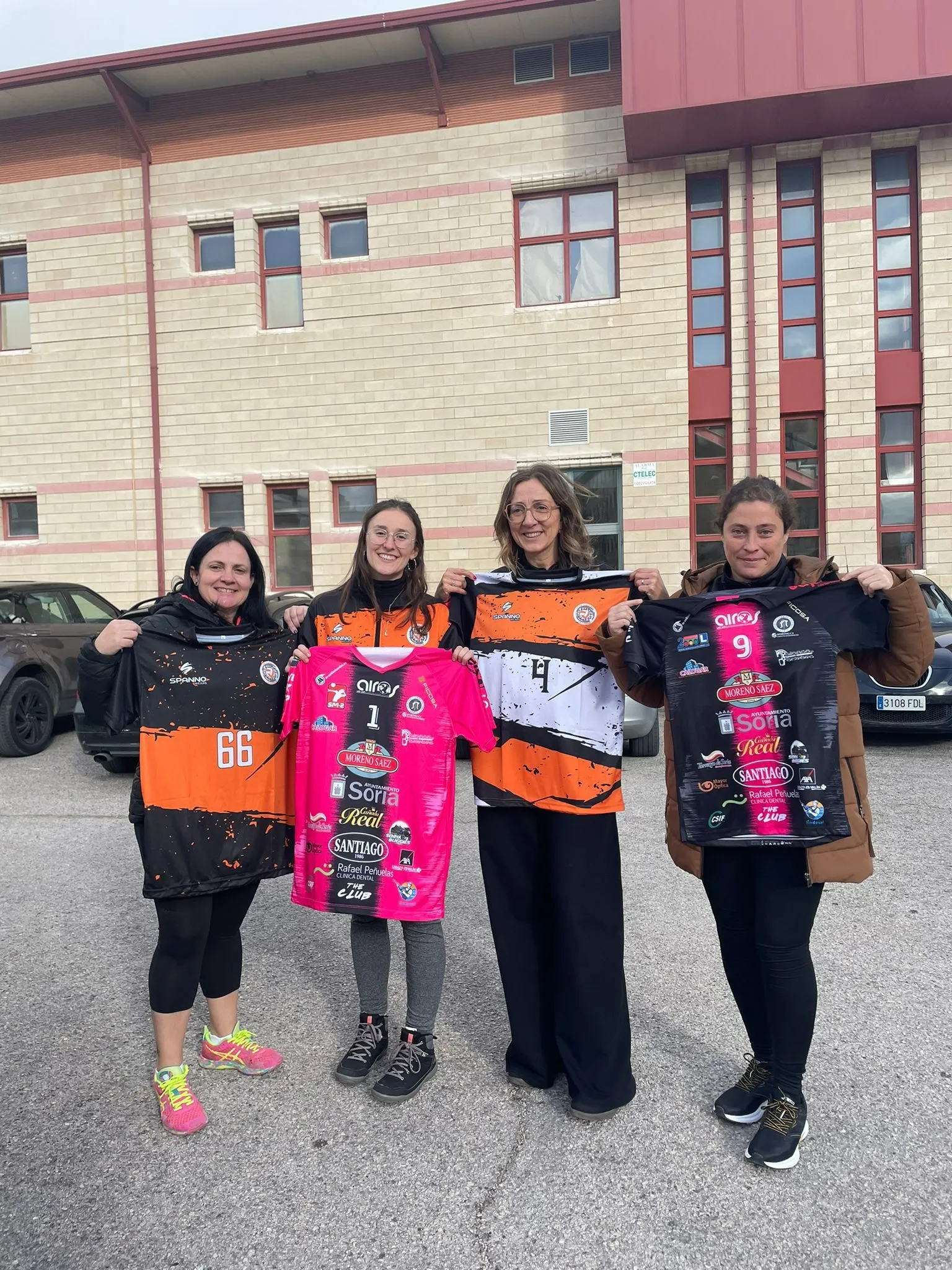 Foto 2 - Gran recaudaci&oacute;n en la rifa solidaria del Sporting Santo Domingo en favor del C.V. Catarroja