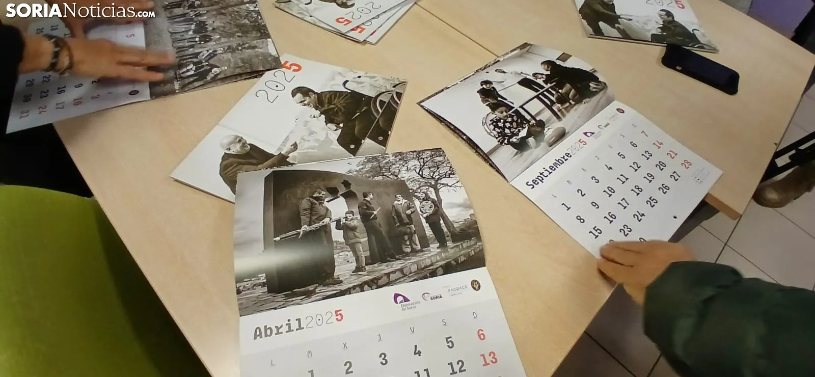 Foto 2 - M&uacute;sica y solidaridad se unen en el calendario 2025 de ASPACE Soria
