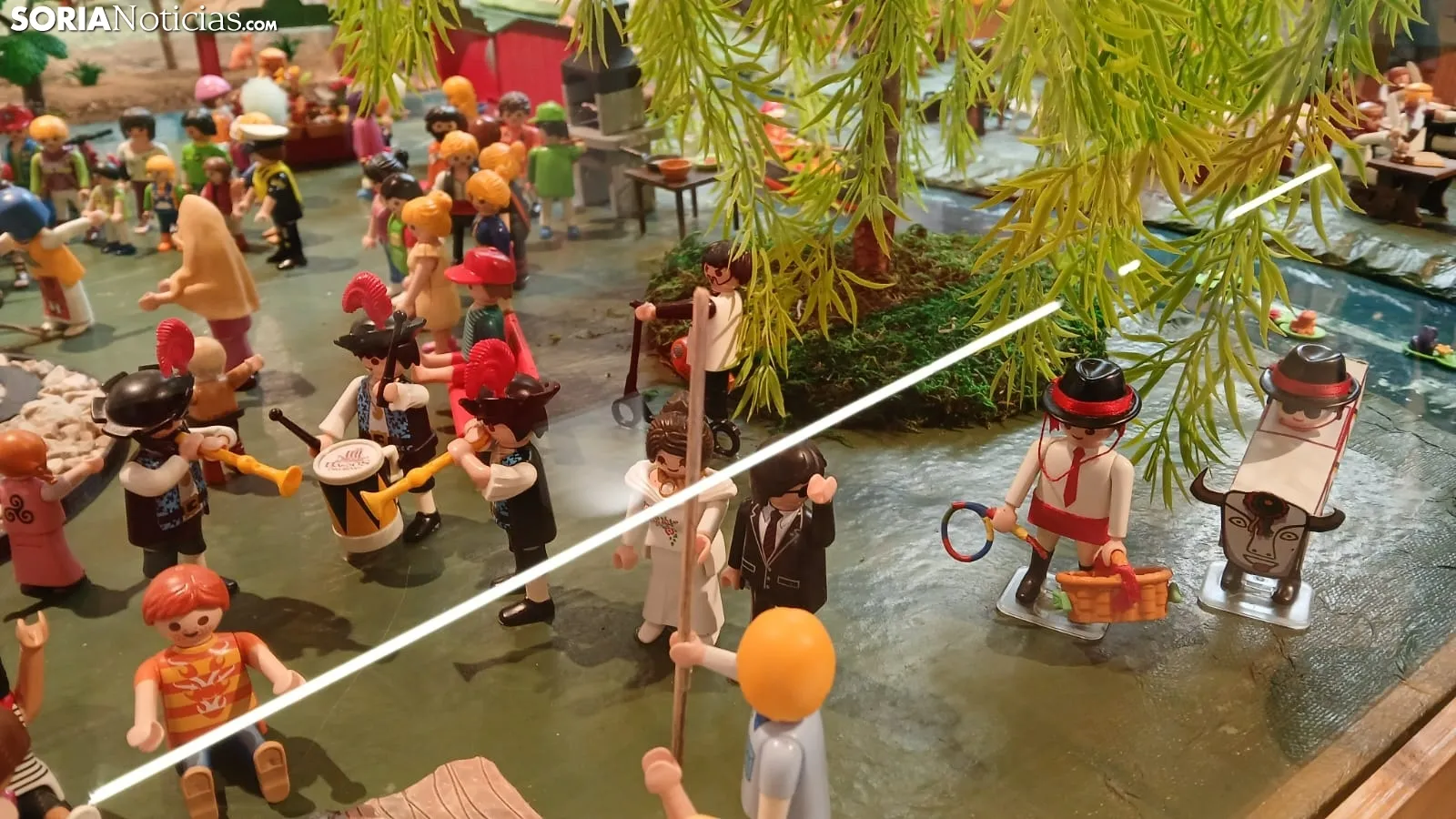 Foto 9 - M&aacute;s de 1.000 mu&ntilde;ecos de Playmobil reviven la cultura soriana en el bel&eacute;n de Garray
