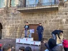 Una imagen de la entrega de trofeos y obsequios. /AÁ