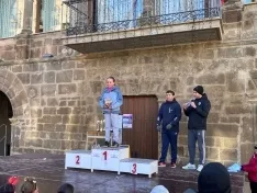 Una imagen de la entrega de trofeos y obsequios. /AÁ
