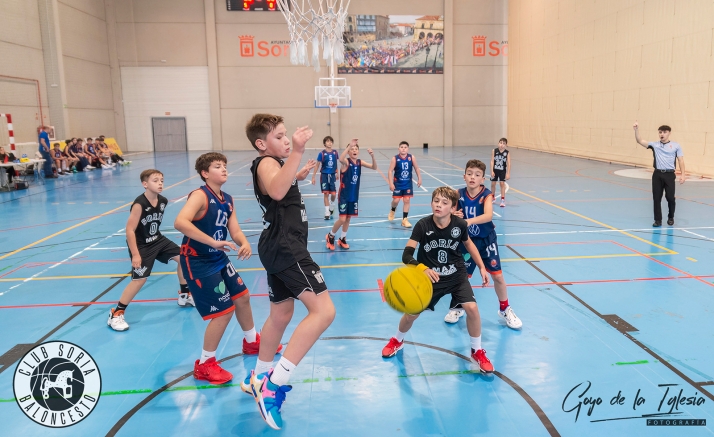 Los jóvenes jugadores Alejandro Chamarro y María Martínez, del CSB, se concentran en Miranda de Ebro con Castilla y León