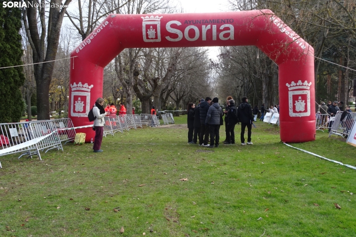 Una de las imágenes que deja el cross de esta mañana de domingo en la alameda de Cervantes. /PC