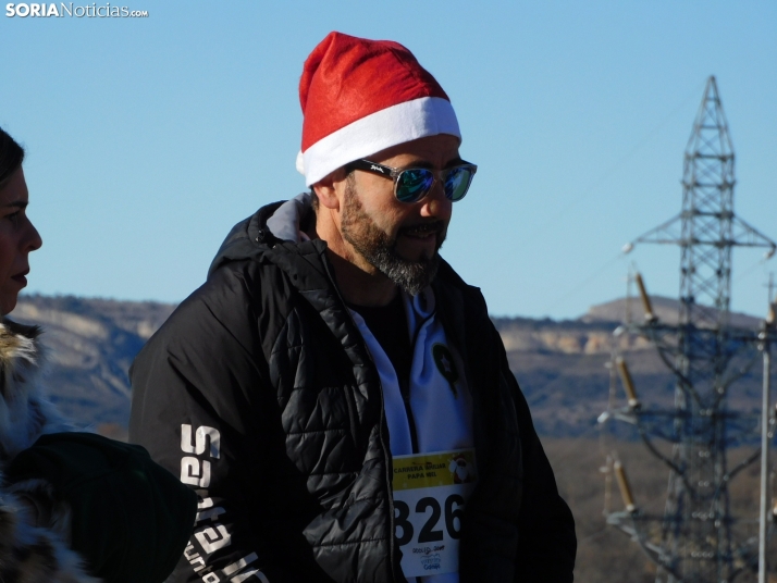 EN FOTOS | Golmayo se adelanta a las fiestas con su divertida carrera por relevos de Navidad