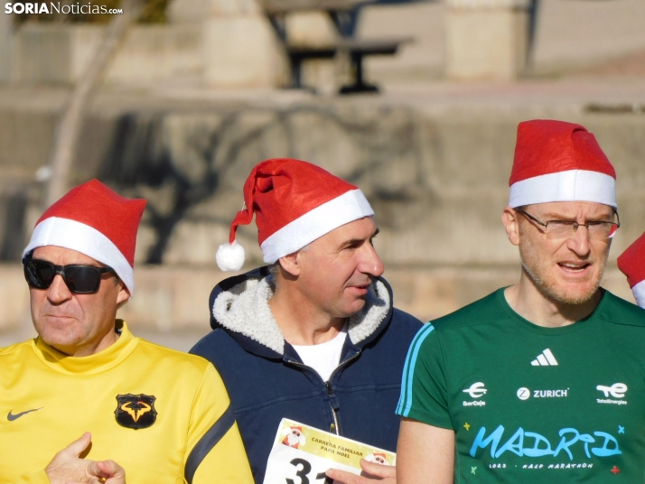 EN FOTOS | Golmayo se adelanta a las fiestas con su divertida carrera por relevos de Navidad