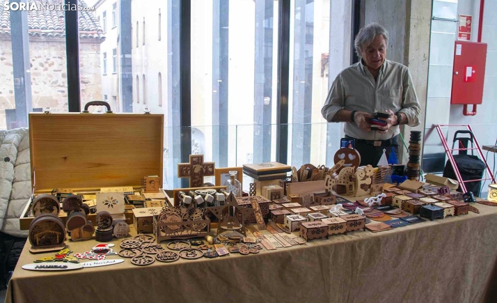 El Mercado Municipal abre el mercado artesano este puente con 24 expositores
