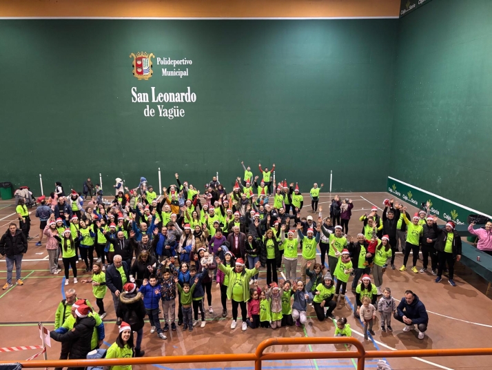 San Leonardo celebra su II San Silvestre Solidaria con gran participaci&oacute;n de los vecinos