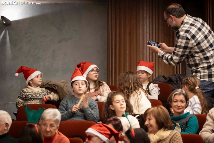 EN FOTOS | La magia de la Navidad llena el Palacio de la Audiencia con el concierto solidario de Cruz Roja