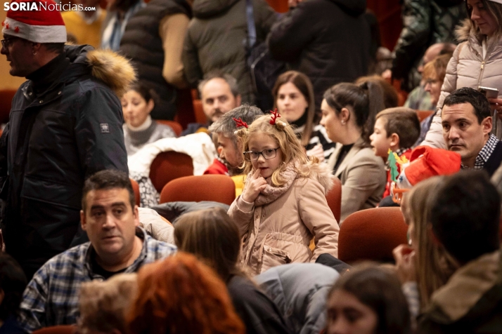 EN FOTOS | La magia de la Navidad llena el Palacio de la Audiencia con el concierto solidario de Cruz Roja