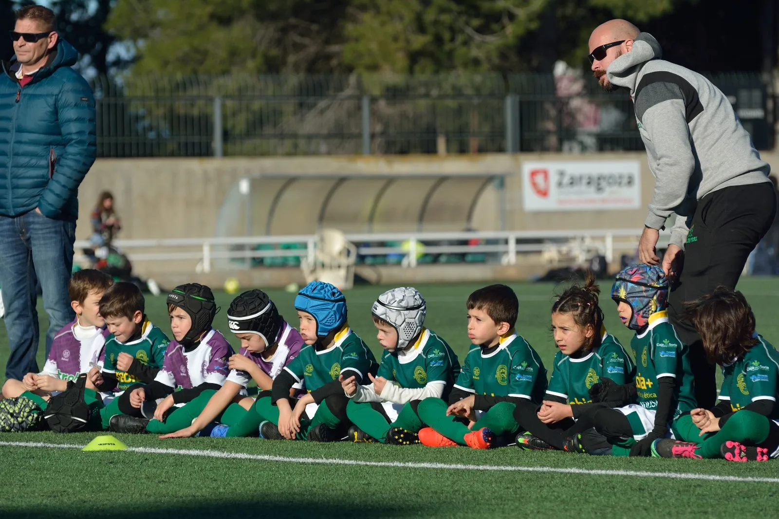 Foto 8 - Escuelas y Touch Rugby protagonizan un gran d&iacute;a para el Ingenieros en Zaragoza
