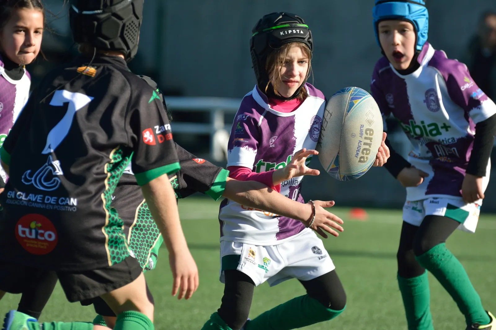 Foto 7 - Escuelas y Touch Rugby protagonizan un gran d&iacute;a para el Ingenieros en Zaragoza