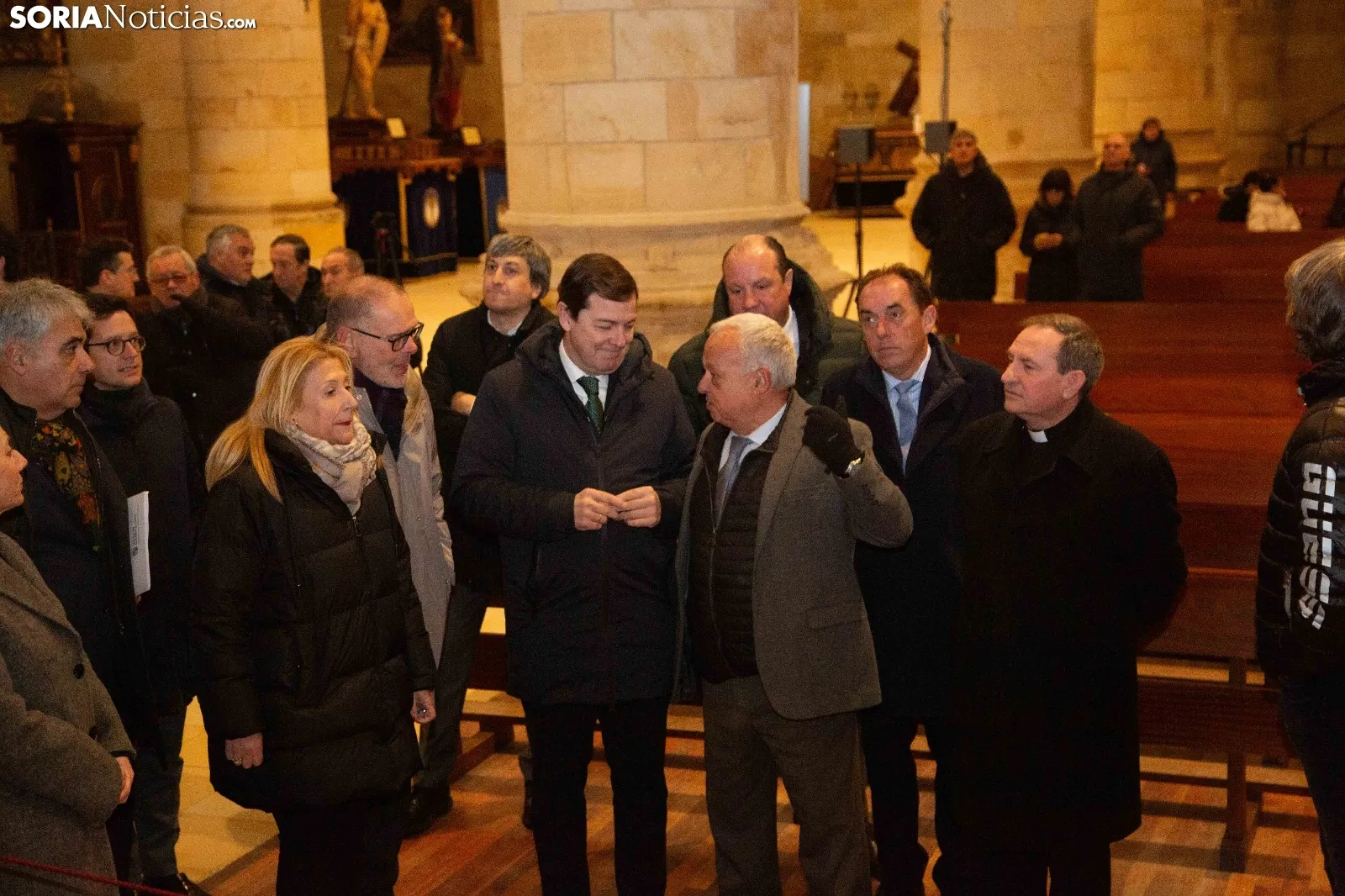 Mañueco presenta la actuación en el claustro y la fachada de la Concatedral de San Pedro