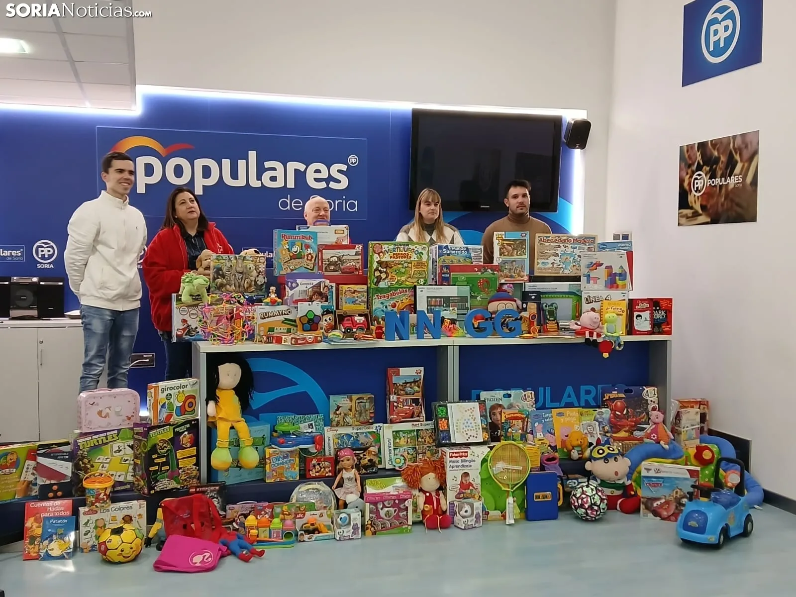 Foto 2 - Nuevas Generaciones repartir&aacute; 300 juguetes para que ning&uacute;n ni&ntilde;o se quede sin regalo por Navidades