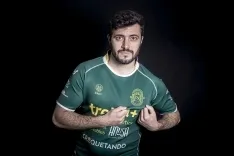 Una de las imágenes de la nueva indumentaria. /Metraje y Medio
