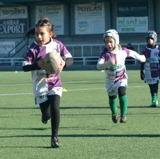 Foto 4 - Escuelas y Touch Rugby protagonizan un gran d&iacute;a para el Ingenieros en Zaragoza
