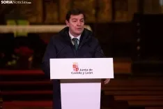 Mañueco presenta la actuación en el claustro y la fachada de la Concatedral de San Pedro