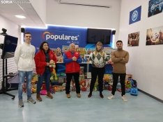 Foto 3 - Nuevas Generaciones repartirá 300 juguetes para que ningún niño se quede sin regalo por Navidades