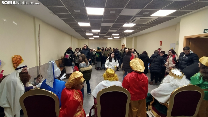 Fotos: Los Reyes Magos visitaron varios lugares de la provincia como Golmayo o la Barriada