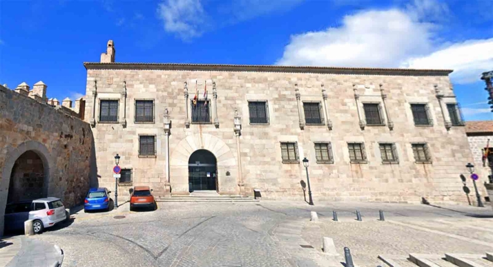La Audiencia de Ávila condena a un inspector de Hacienda a dos años de prisión por un delito de cohecho