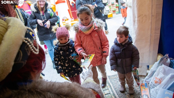 GALERÍA: El Burgo respira Navidad antes de Reyes